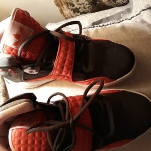 Mens ADIDAS HOGH TOP SHOES